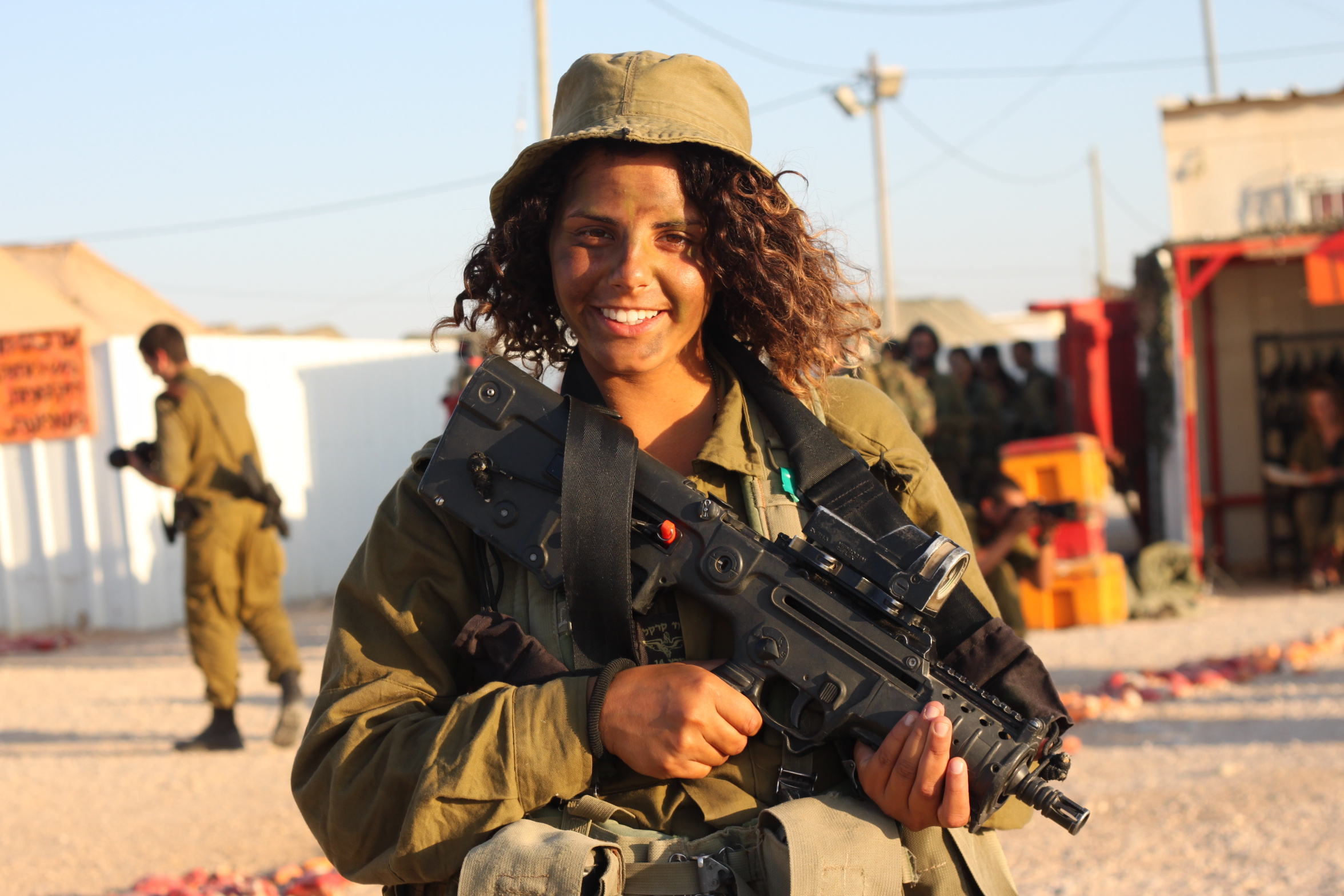 mossad women soldiers ile ilgili görsel sonucu