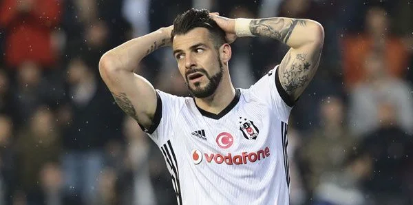 Beşiktaş'ta dev operasyon!