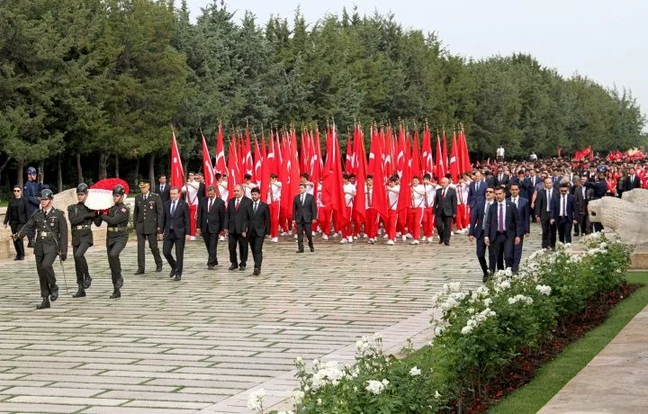 19 Mayıs'ta ilk kutlama Anıtkabir'de!