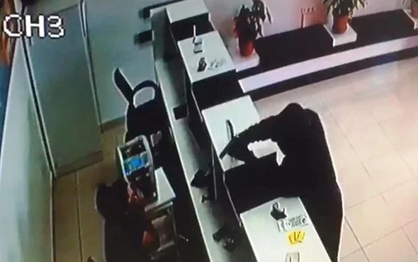 Soyguncuyu yakalatan sevgilisi oldu!