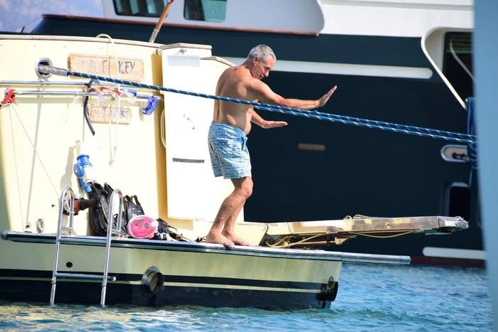 Ersun Yanal teknede dans şov yaptı!