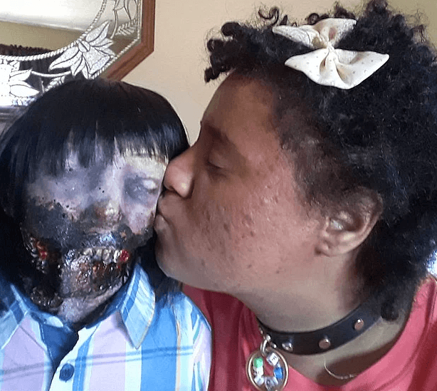 Zombi bebeğiyle evlenmek için hazırlıklara başladı