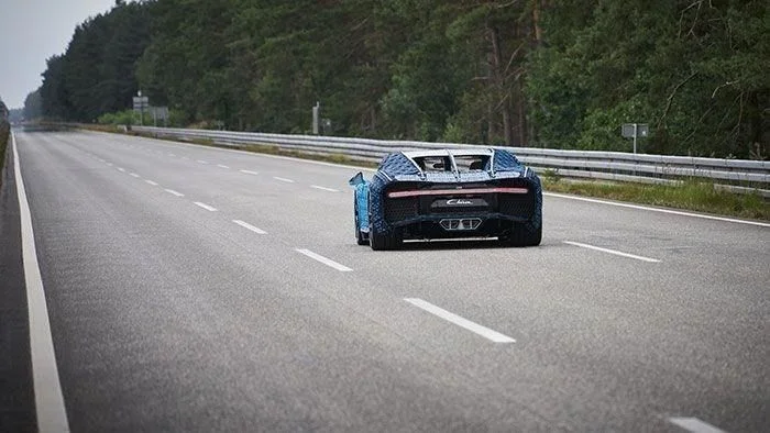 LEGO'dan bire bir boyutta Bugatti Chiron...