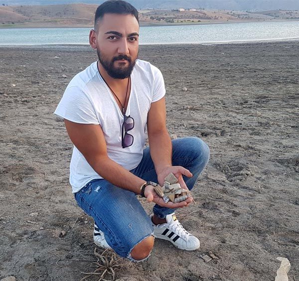 Baraj suyu çekildi, çok sayıda muska ortaya çıktı!