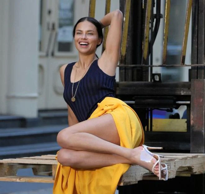 Adriana Lima başlattı, ünlüler kayıtsız kalmadı!