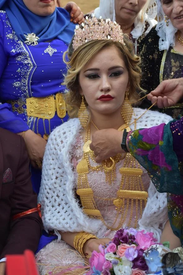 Aşiret düğününde gelin altına boğuldu!