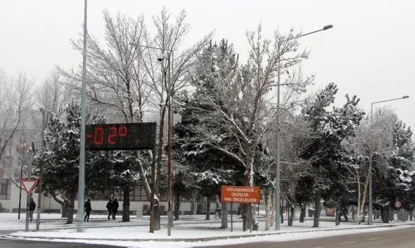 Erzurum'da kartpostallık kar manzaraları!