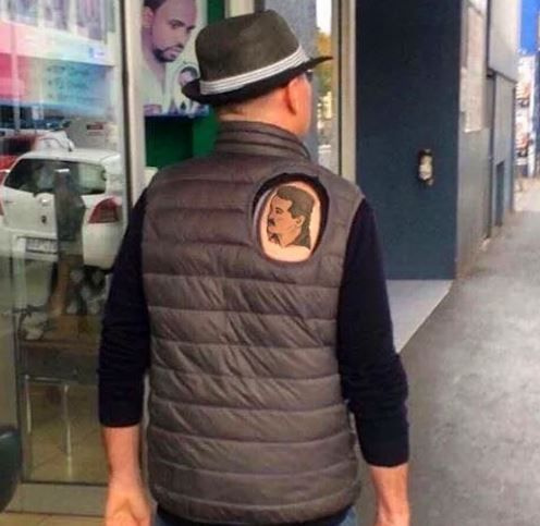 İbrahim Tatlıses'i sırtına dövme yaptırdı! Yetmeyince...