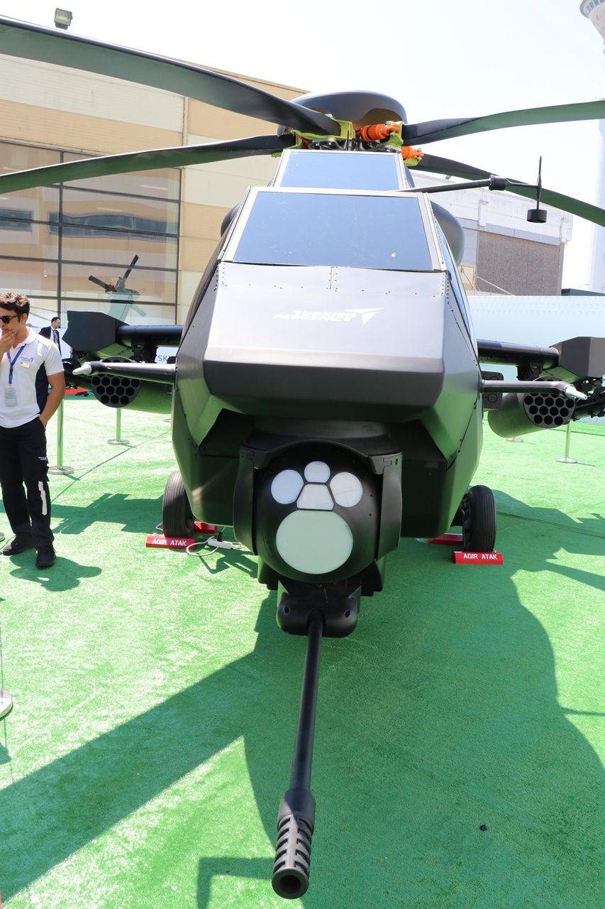Atak-2 vitrine çıktı...