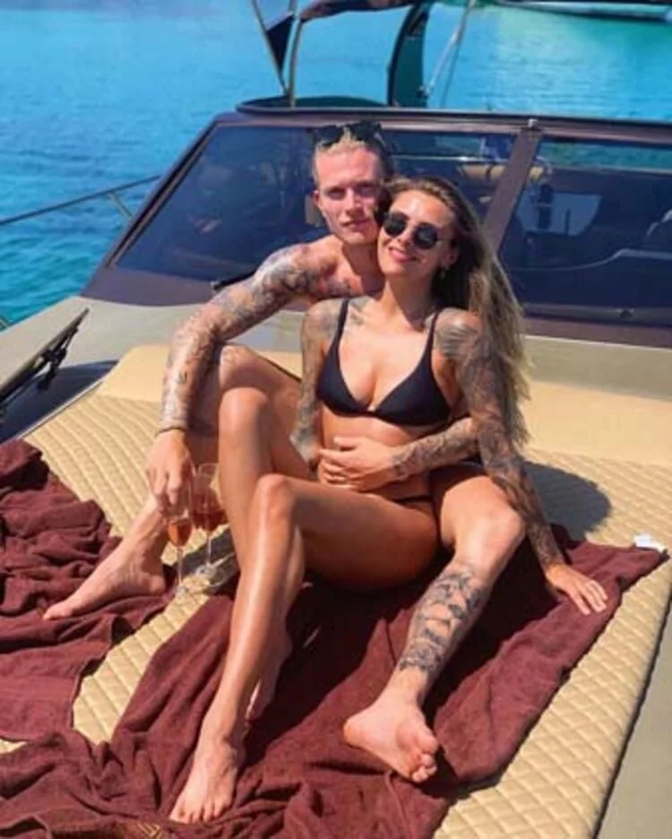 Karius ve Thomalla yarışıyor!