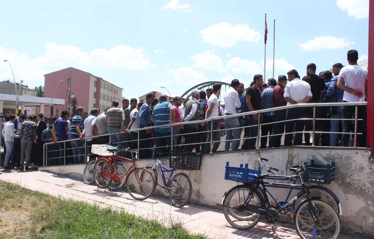 Dünya devine işçi alımları başladı!