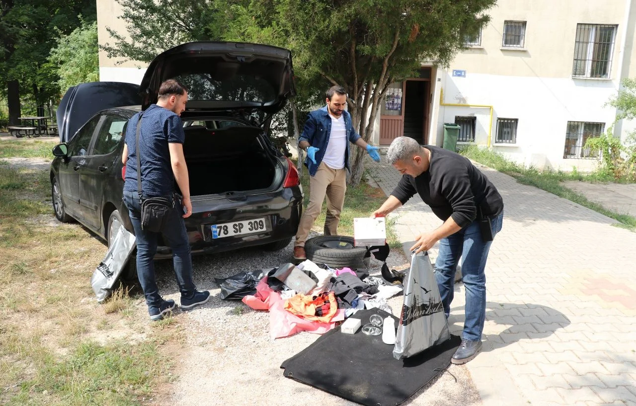 Düzeneği sütyene kurdular!