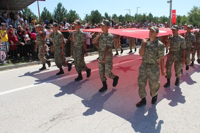 Öksüz askerin gözyaşları!