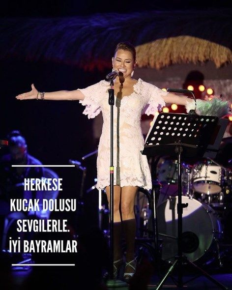 Ünlülerden bayram mesajları!
