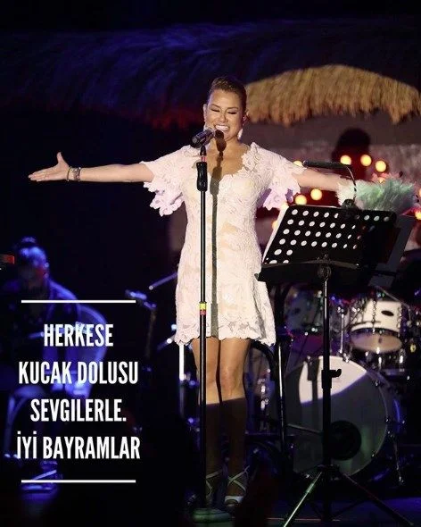 Ünlülerden bayram mesajları!