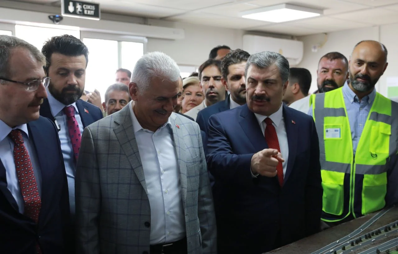 Bakan Koca, Kazım Türker'le dev yatırımı gezdi!