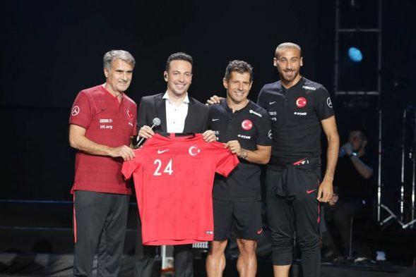 İlk kez Harbiye'de konser verdi!