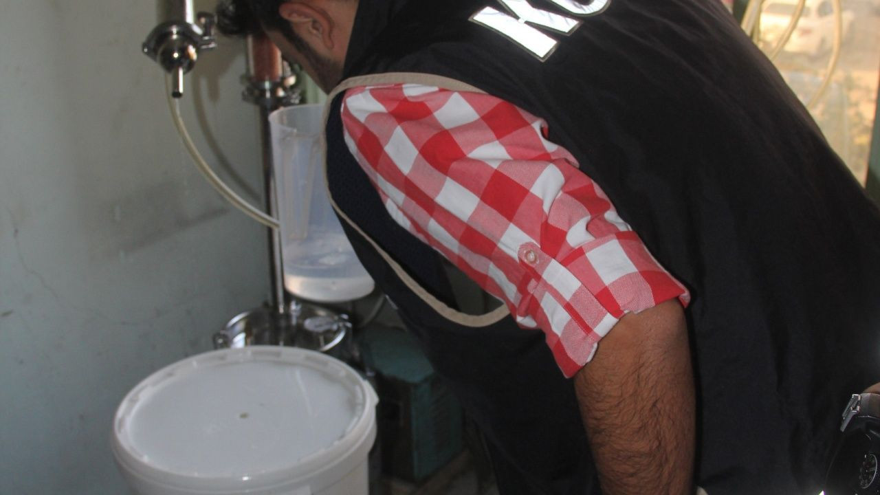 Süt sağma makinesiyle rakı yaptılar