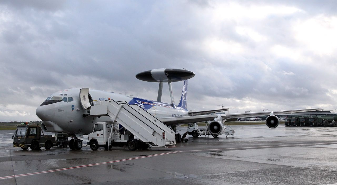 NATO'dan dev AWACS yatırımı...