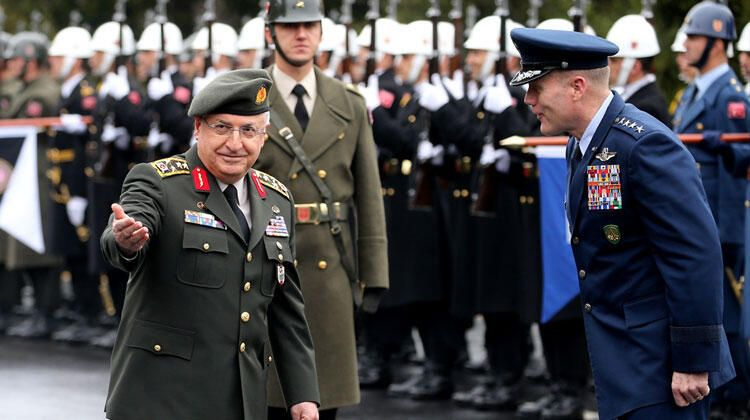 TSK'da yeni dönem! Şapka yerine bere