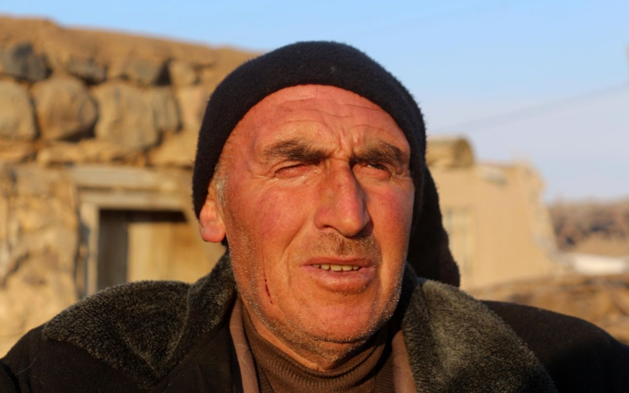 Mahallede sağlam tek bir ev bile kalmadı