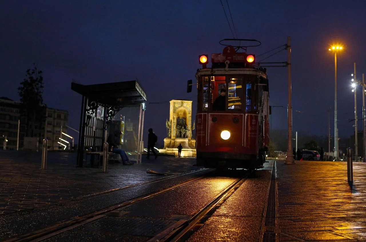 Taksim'de Koronavirüs sessizliği...