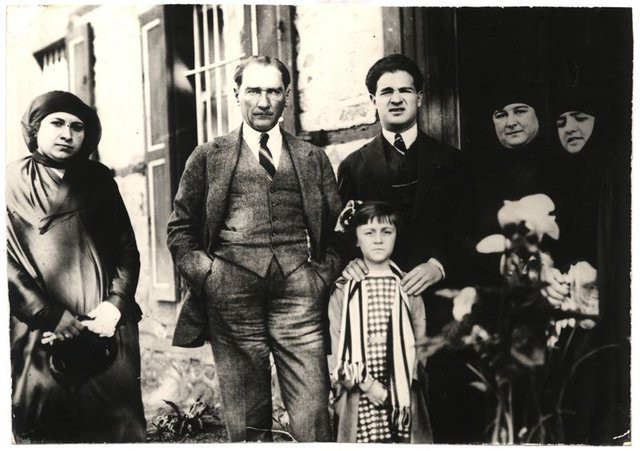 Atatürk fotoğrafları (resimleri) ve 23 Nisan sözleri - Arşivlerden ...