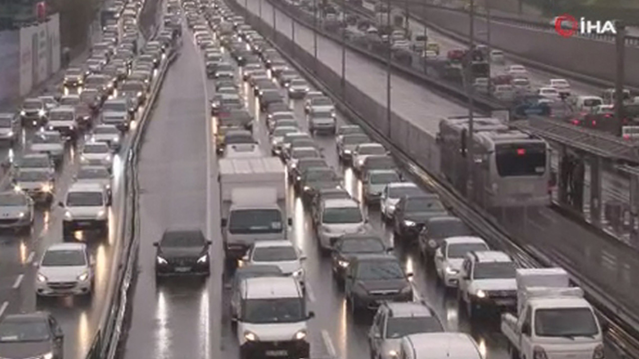 Son dakika... İstanbul trafiğinde uzun süre sonra bir ilk: Yoğunluk yüzde 47 seviyesine ulaştı