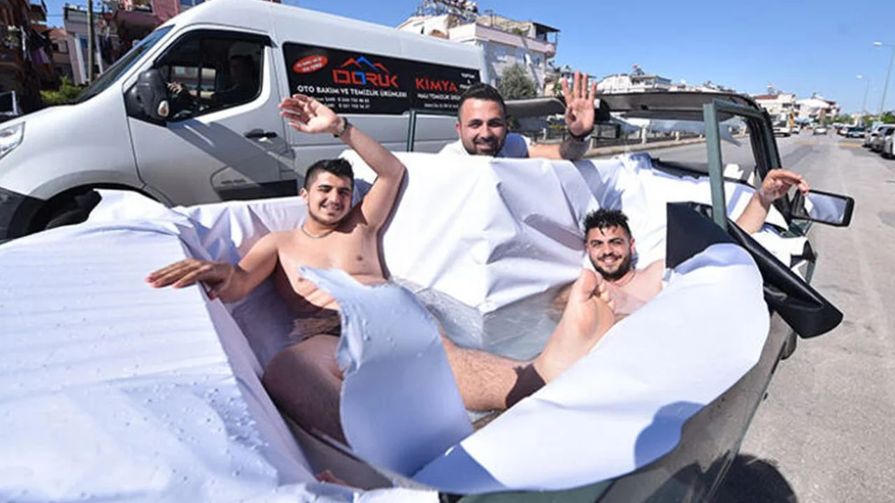 Son dakika! Koronavirüs kabusu devam ederken üstü açık arabayla... Şaşırtan görüntü!