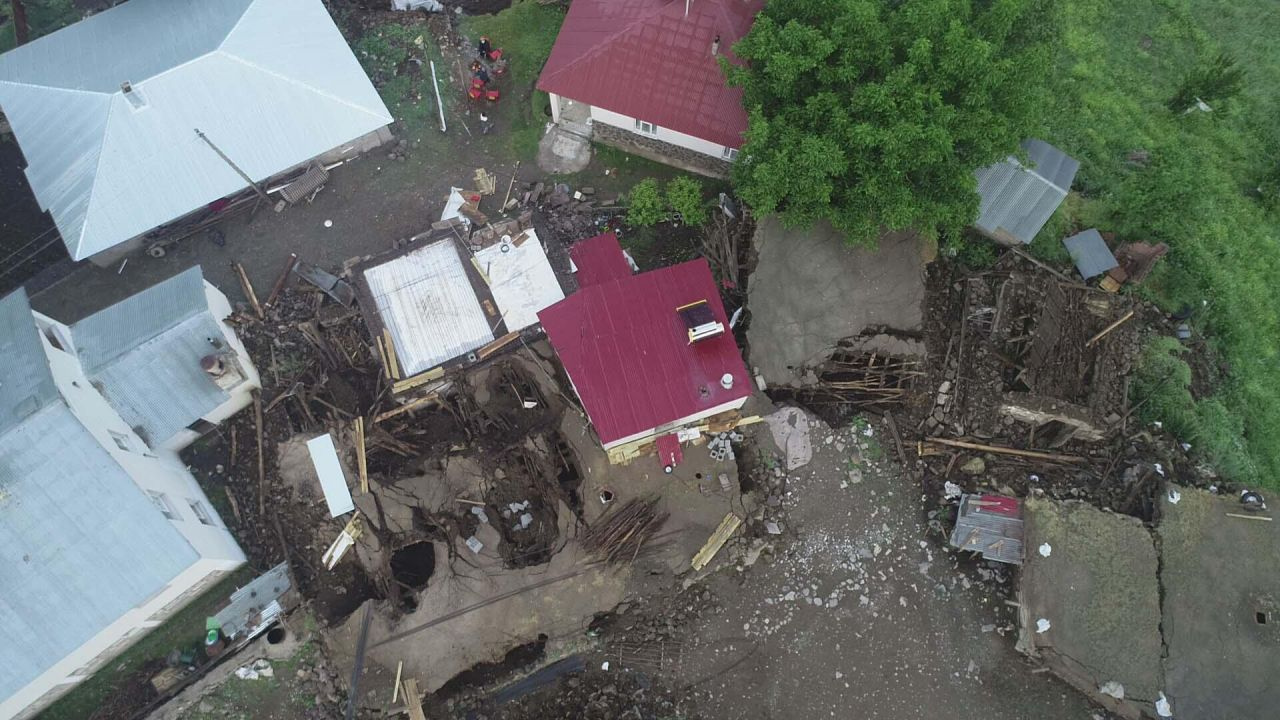 Deprem onları yuvasız bıraktı