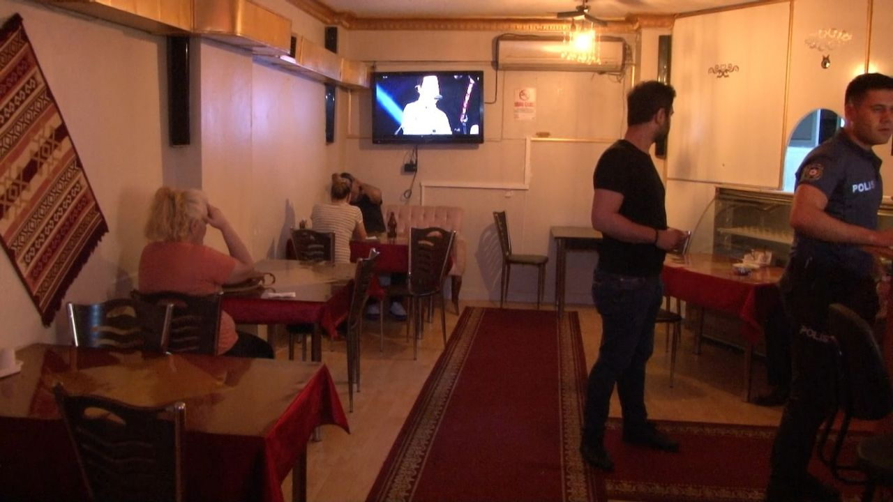 Korona eğlencesine baskın!