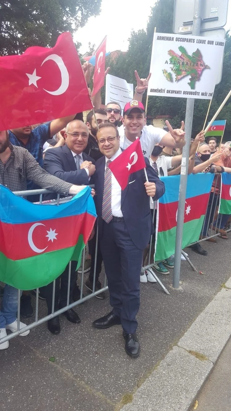Prag'da Ermenistan protestosu