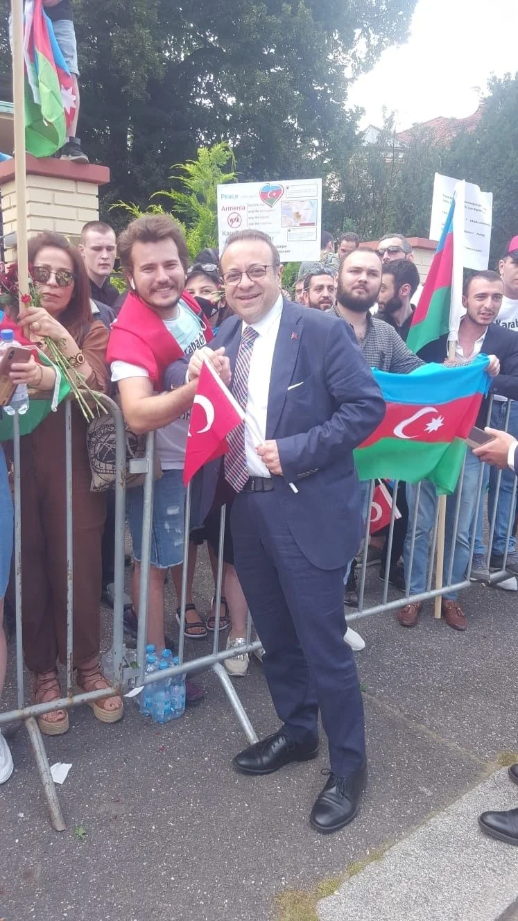 Prag'da Ermenistan protestosu
