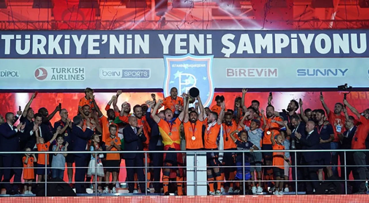 Şampiyon kupasına kavuştu