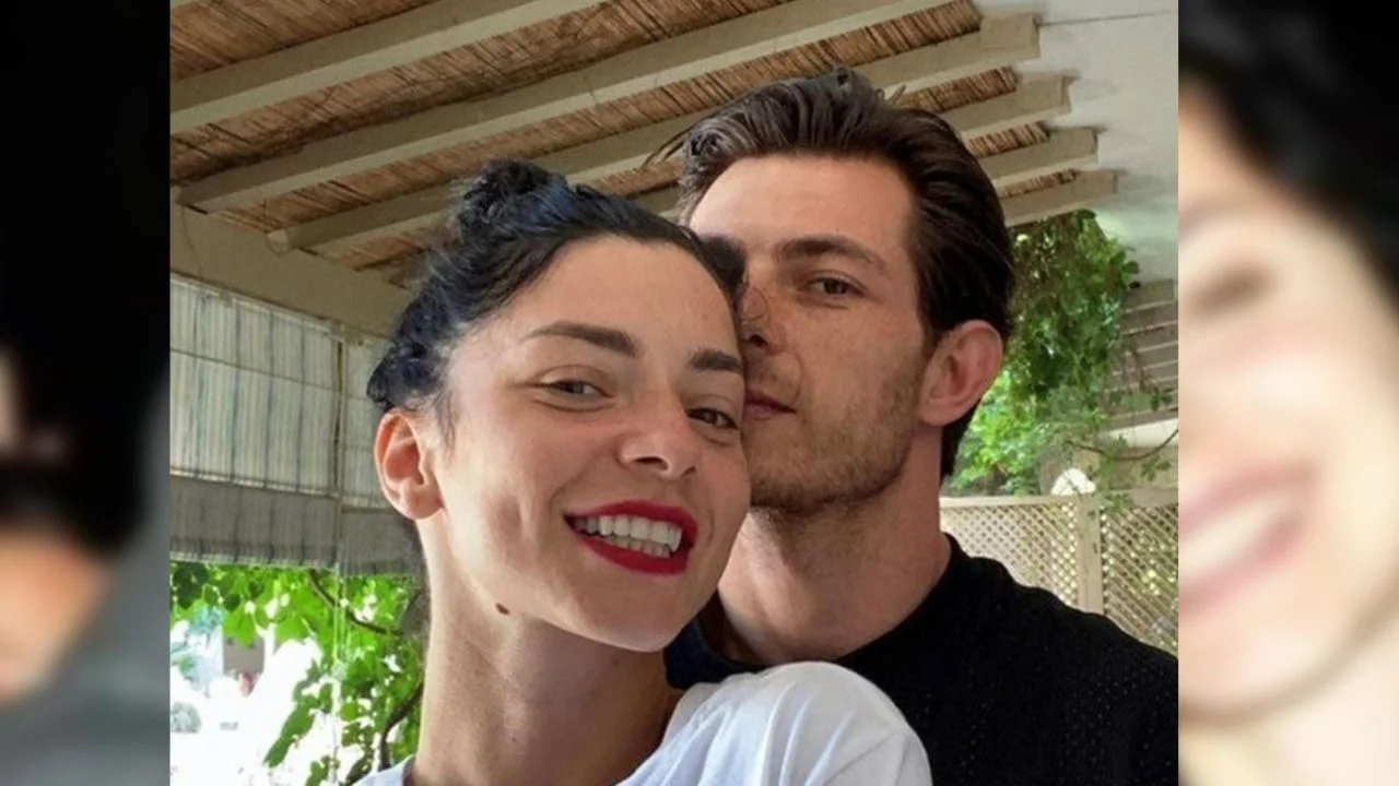 Merve Boluğur’dan yatak pozu