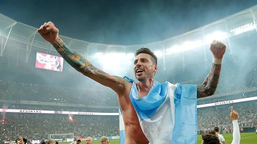 Jose Sosa'nın Fenerbahçe'den alacağı belli oldu
