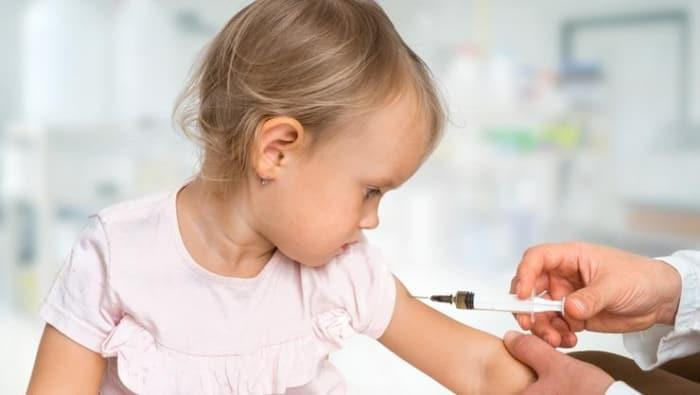 Bebek ve çocuklar hangi aylarda aşı yaptırmalı? 2020 Sağlık Bakanlığı aşı takvimi!