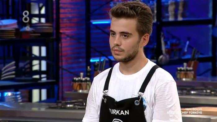 MasterChef'te Mehmet Şef çıldırdı! Yarışmacı Furkan gözyaşlarına boğularak stüdyoyu terk etti... - Resim : 2