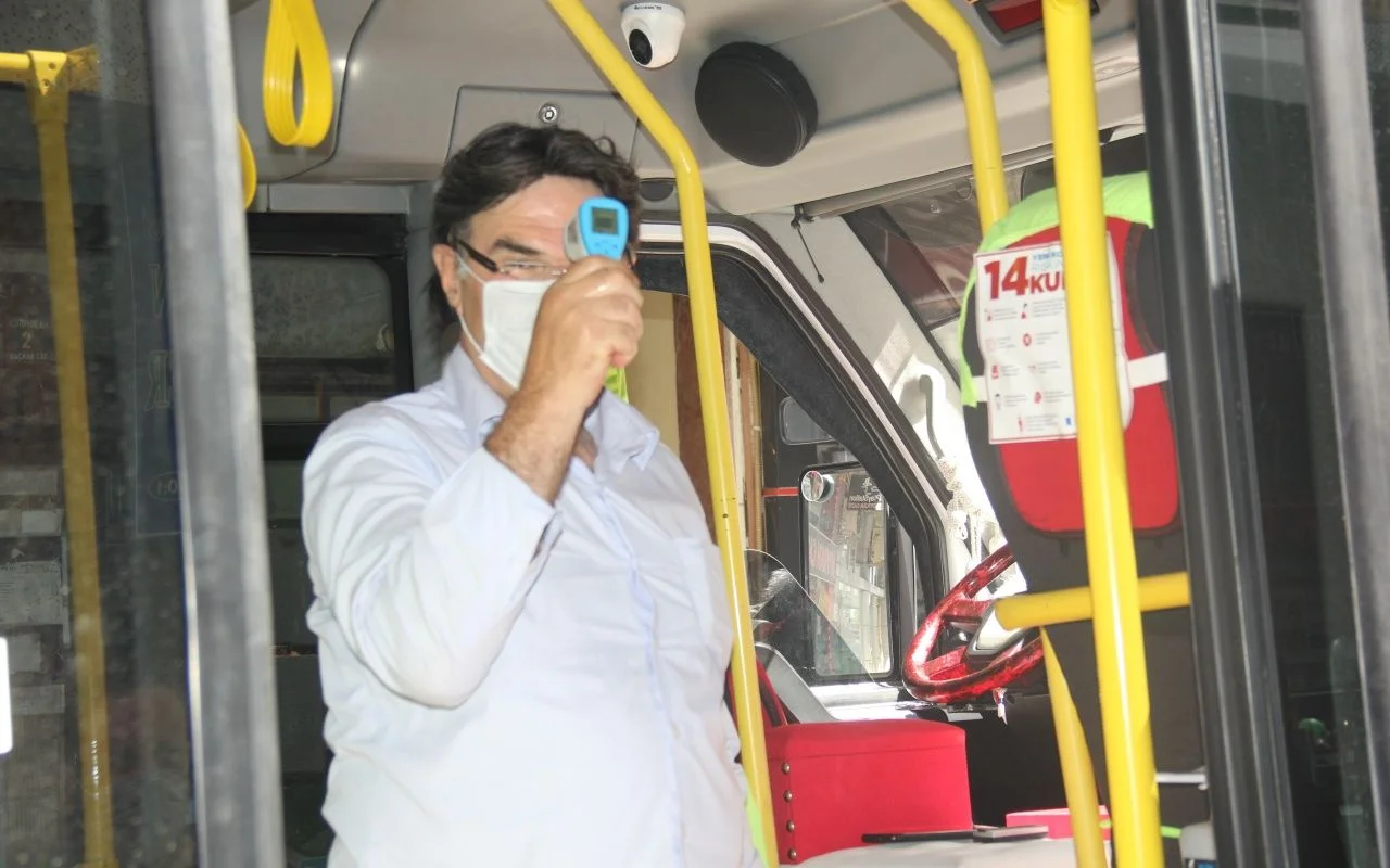 Rizeli minibüsçünün korona önlemi