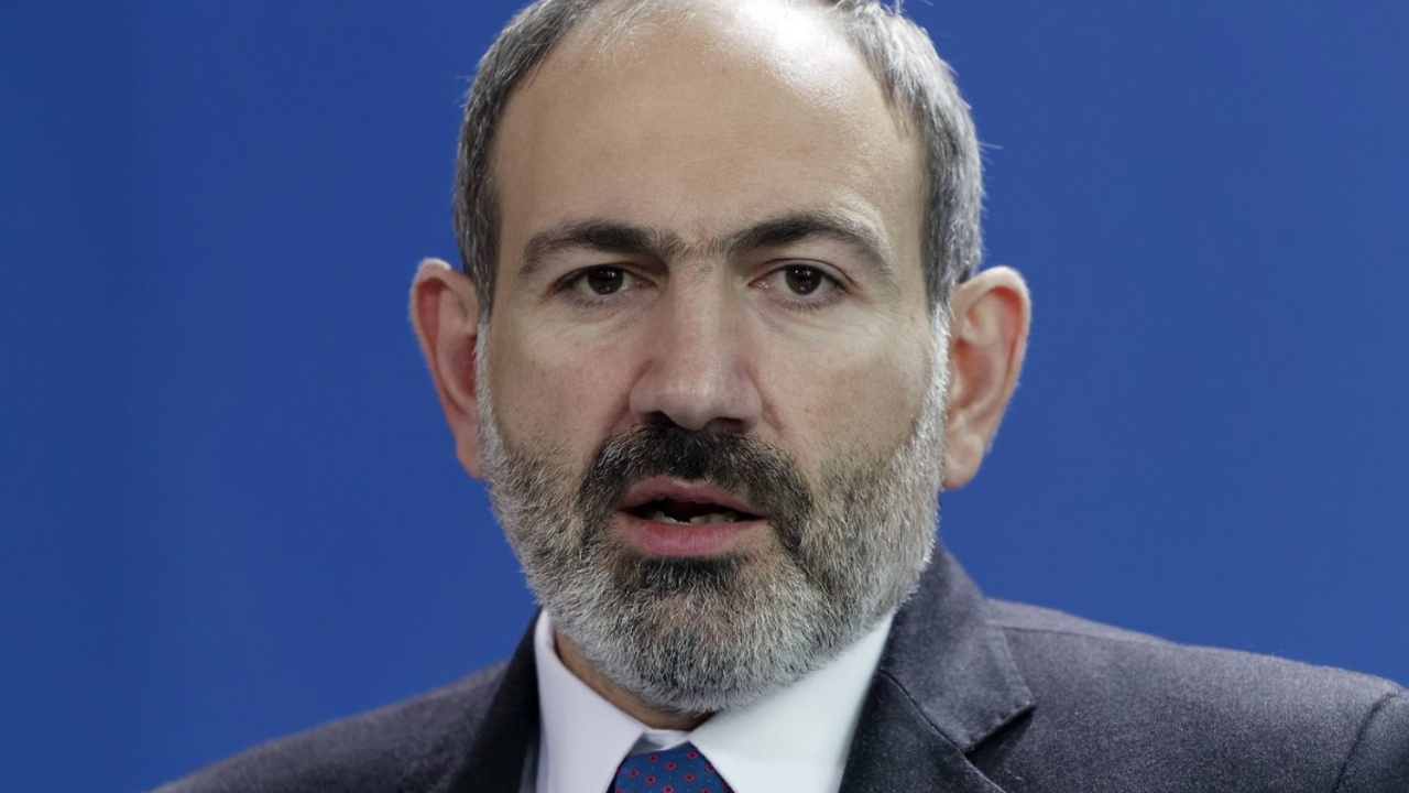 Cumhurbaşkanı da istifasını istedi