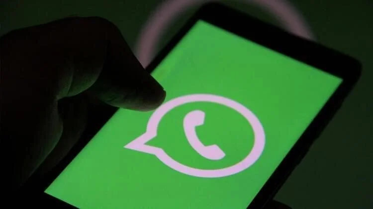 Facebook ile kişisel verilerini paylaşmayanlar WhatsApp kullanamayacak