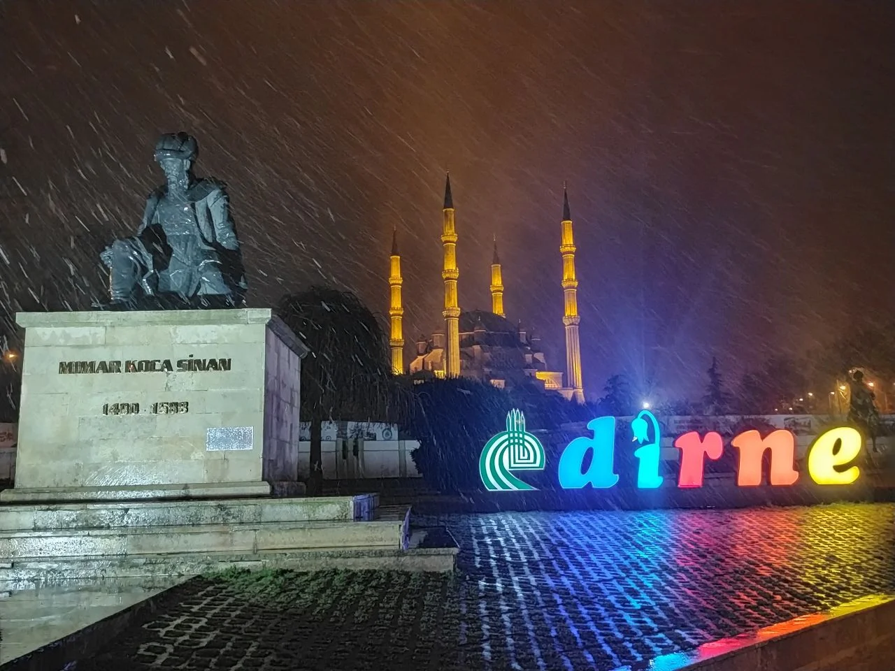 Edirne'de kar yağışı başladı