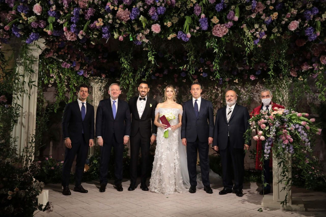İrfan Can Kahveci & Gözde Doyran çifti evlendi