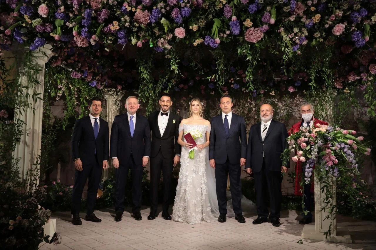 İrfan Can Kahveci & Gözde Doyran çifti evlendi
