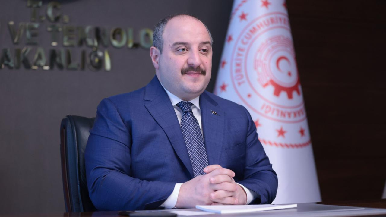 Bakan Varank'tan Sedat Peker'e: Kukla!