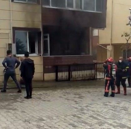 3 yaşındaki çocuk evi yaktı