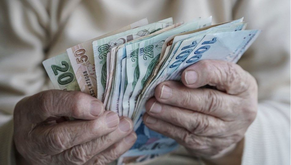 Emekli olmak isteyen vatandaşlara müjde: Bunu yapan maaşa bağlanacak!