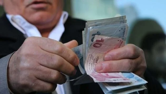 Emekli olmak isteyen vatandaşlara müjde: Bunu yapan maaşa bağlanacak!