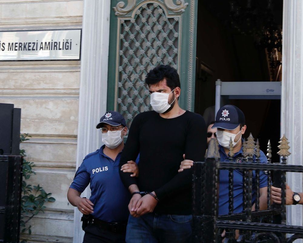 Beyoğlu'nda olaylı gece! Ayşegül Çınar'ın sevgilisi Furkan Çalıkoğlu'nun ifadesi ortaya çıktı