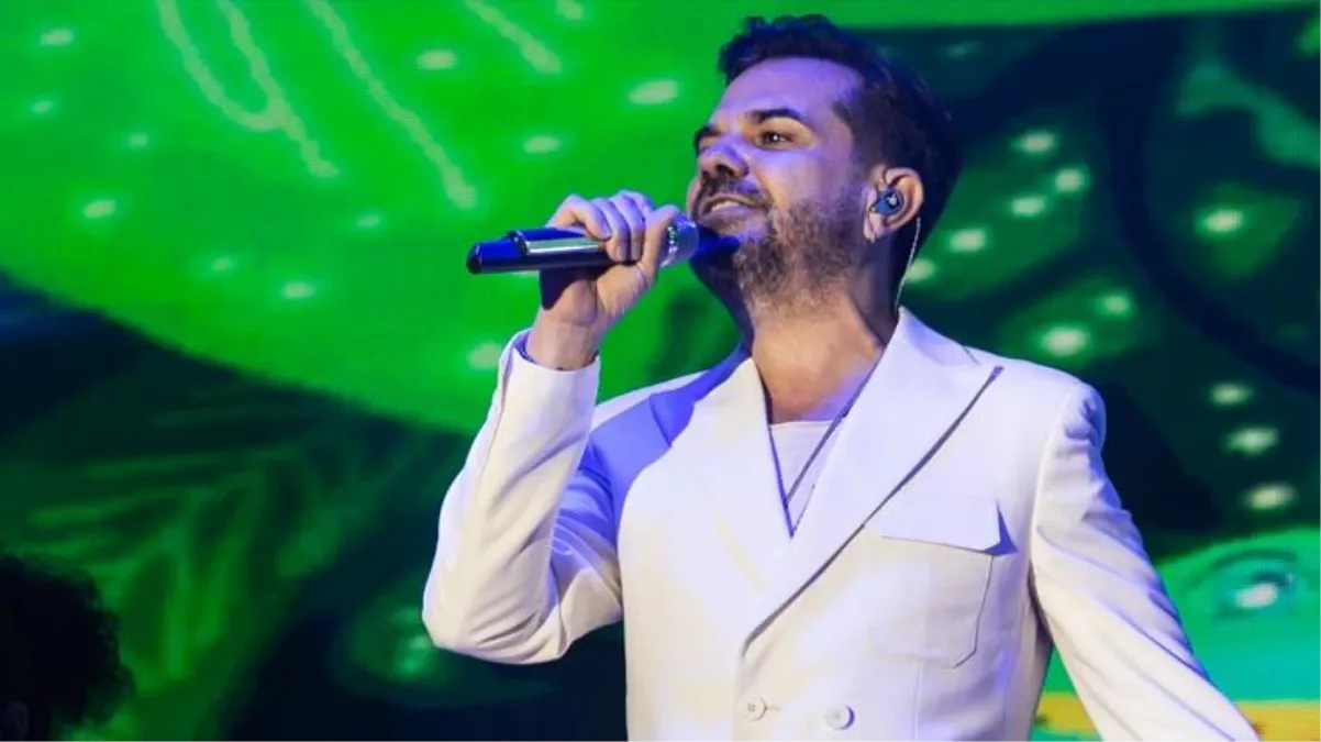 Şarkıcı Kenan Doğulu, koronavirüs testinin pozitif çıkmasına rağmen konsere  çıktığı iddiasını yalanladı - Haberler Magazin